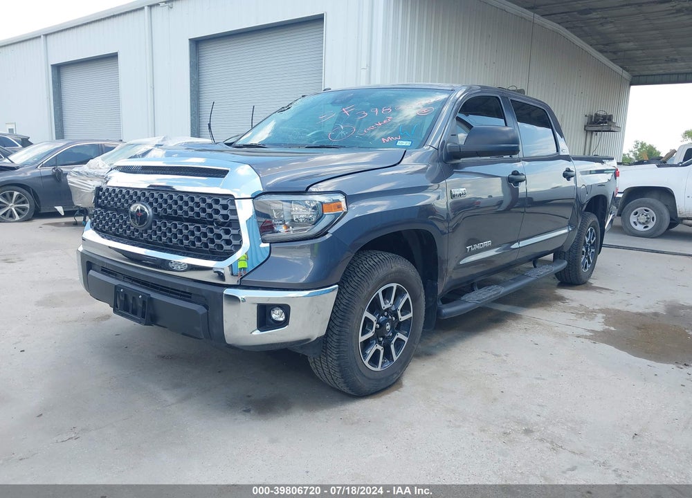 2018 TOYOTA TUNDRA SR5 5.7L V8 VIN: 5TFDY5F16JX690224