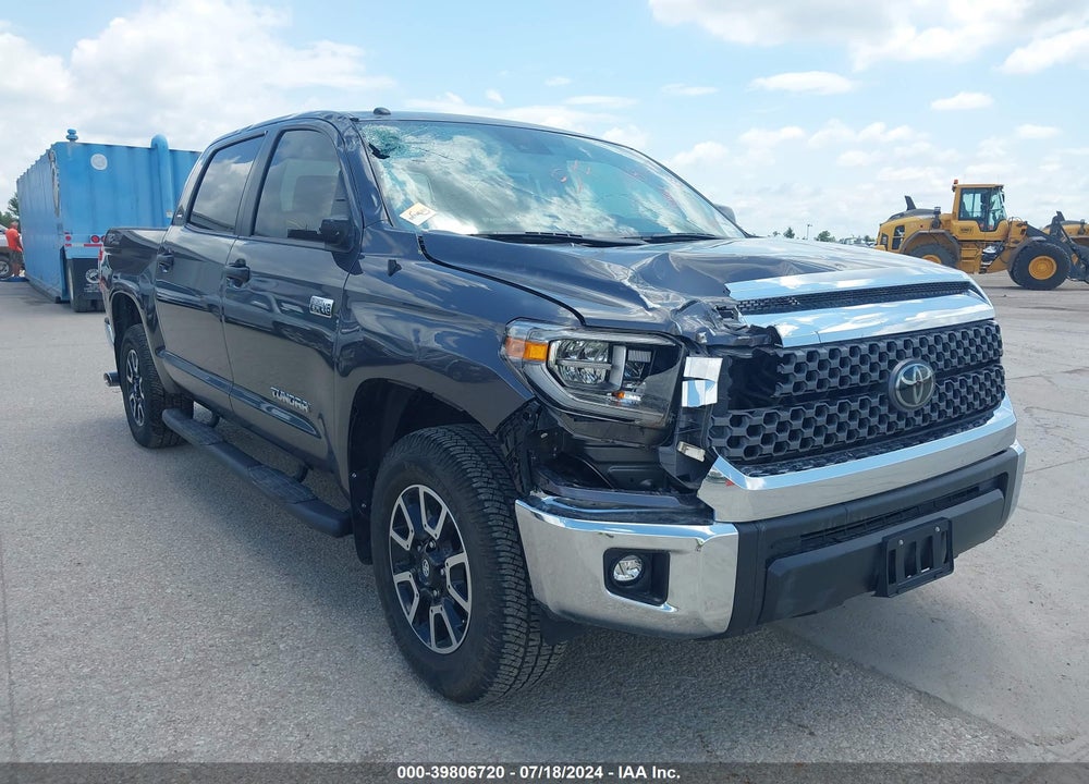 2018 TOYOTA TUNDRA SR5 5.7L V8 VIN: 5TFDY5F16JX690224