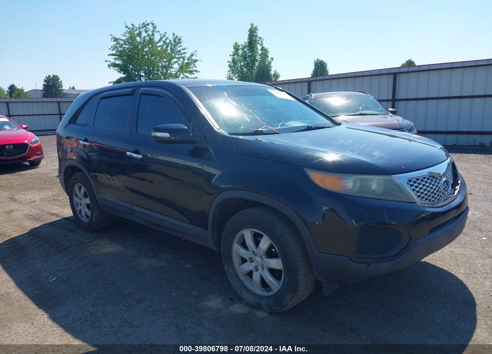 2011 KIA SORENTO LX VIN: 5XYKT3A1XBG003137