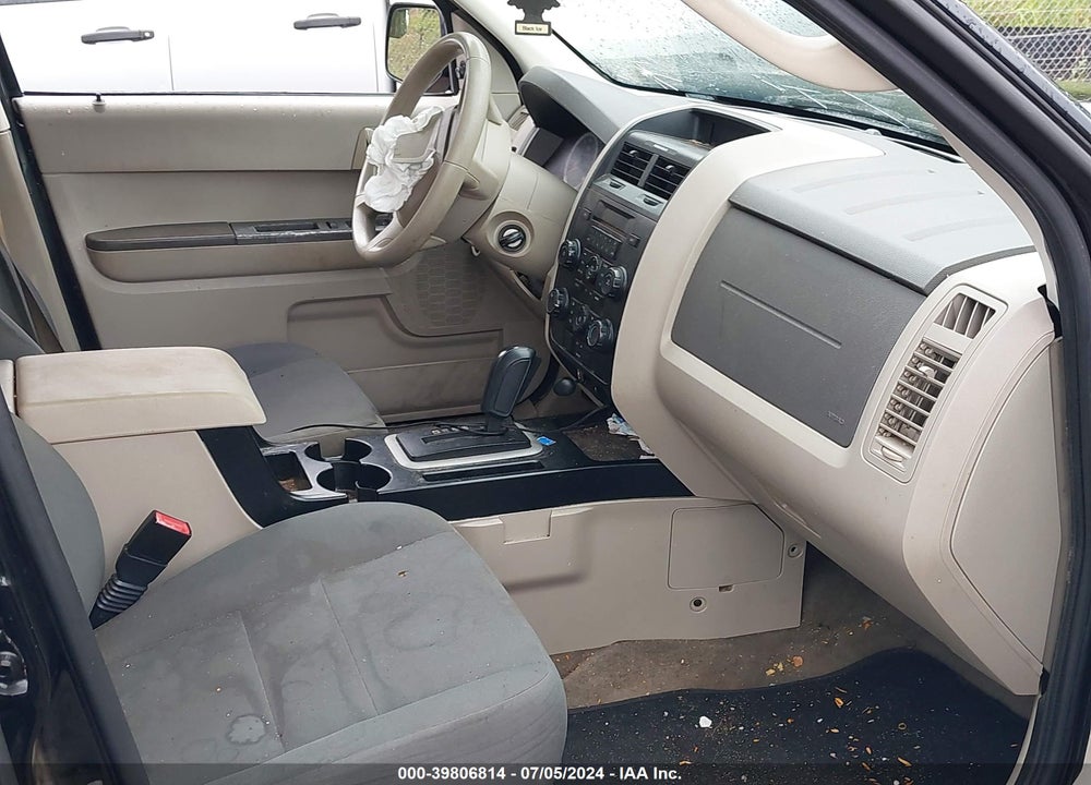 2010 FORD ESCAPE XLS VIN: 1FMCU0C70AKD07258