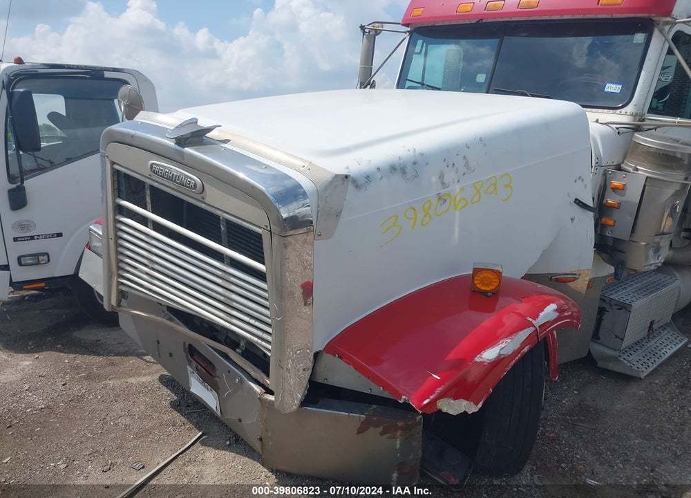 1999 FREIGHTLINER FLD FLD120 VIN: 1FUPCXYB3XLB69518