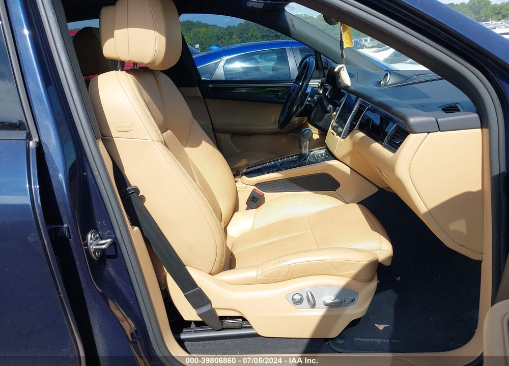 2017 PORSCHE MACAN VIN: WP1AA2A54HLB04538