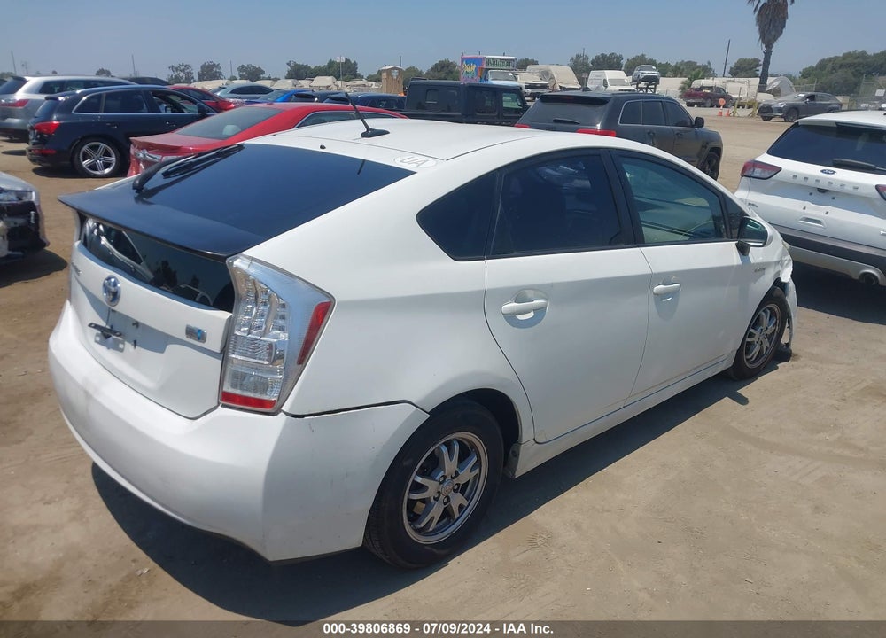 2011 TOYOTA PRIUS TWO VIN: JTDKN3DU5B0250295