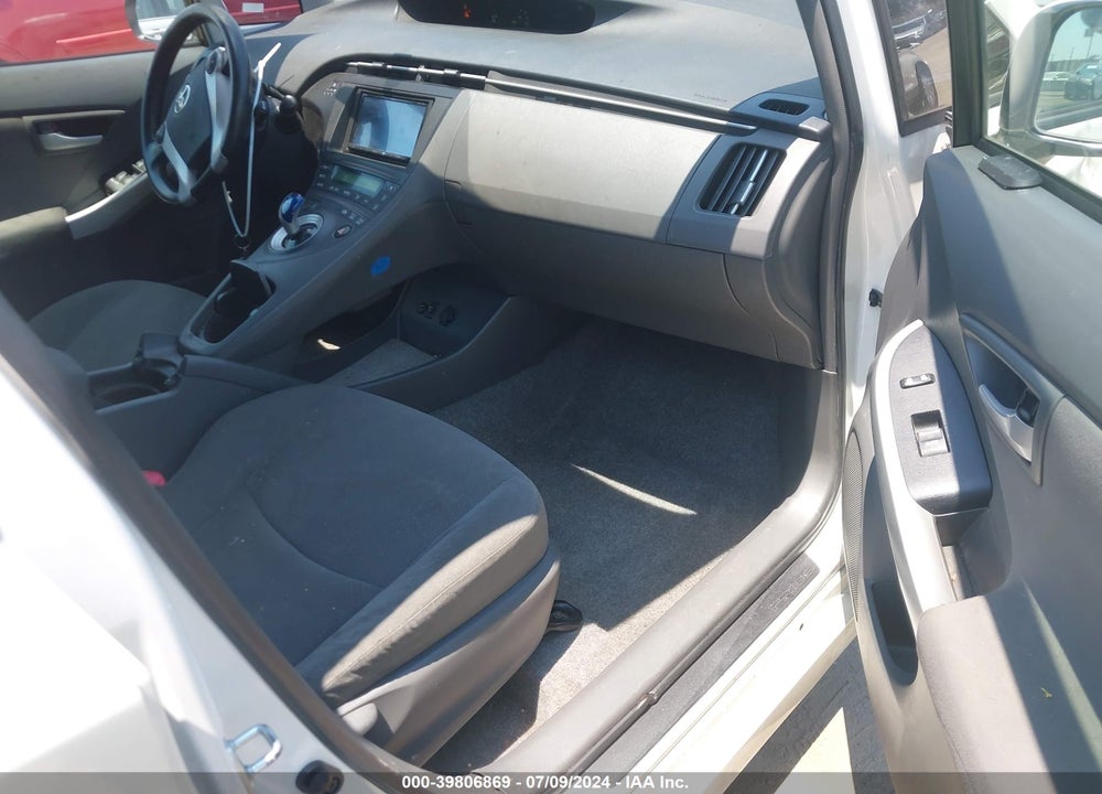 2011 TOYOTA PRIUS TWO VIN: JTDKN3DU5B0250295