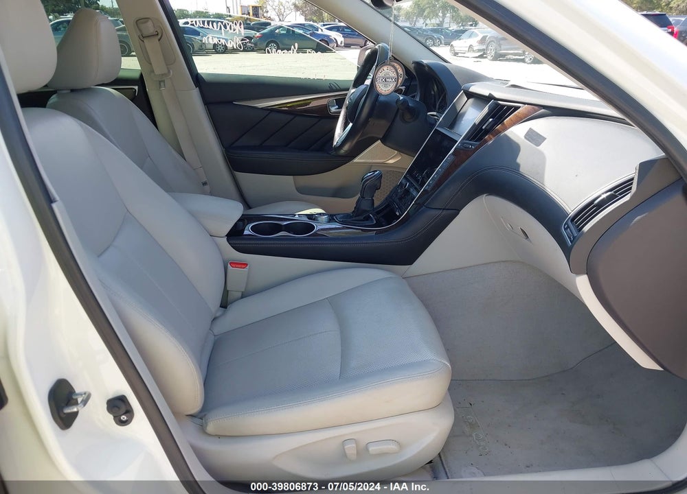 2018 INFINITI Q50 3.0T LUXE VIN: JN1EV7AP5JM361474