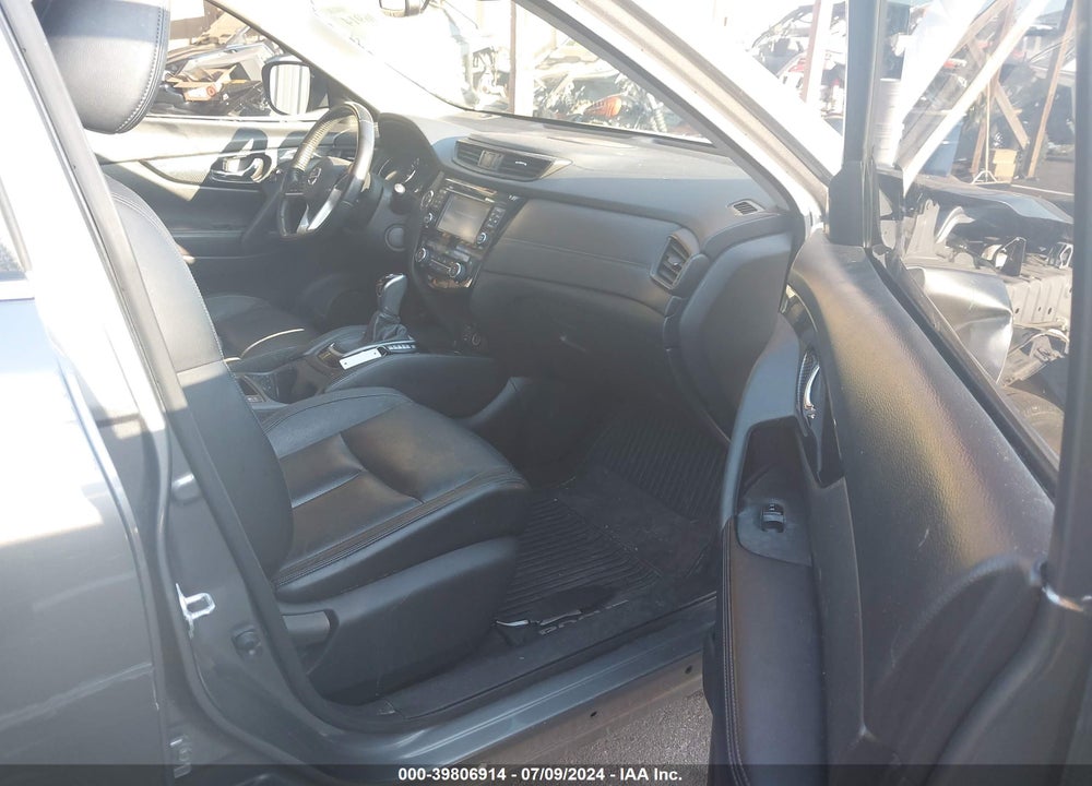 2017 NISSAN ROGUE SL VIN: JN8AT2MV0HW019254