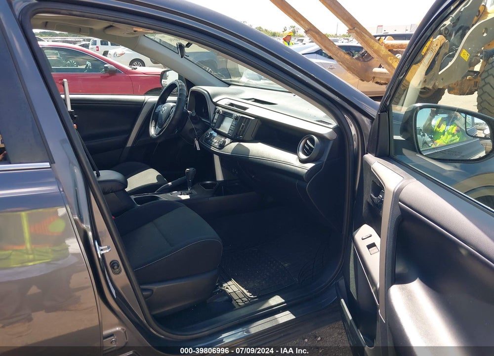 2017 TOYOTA RAV4 XLE VIN: 2T3WFREV0HW377808