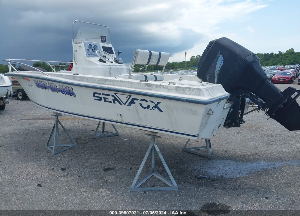 2002 SEA FOX BOAT VIN: LYGBA139G102