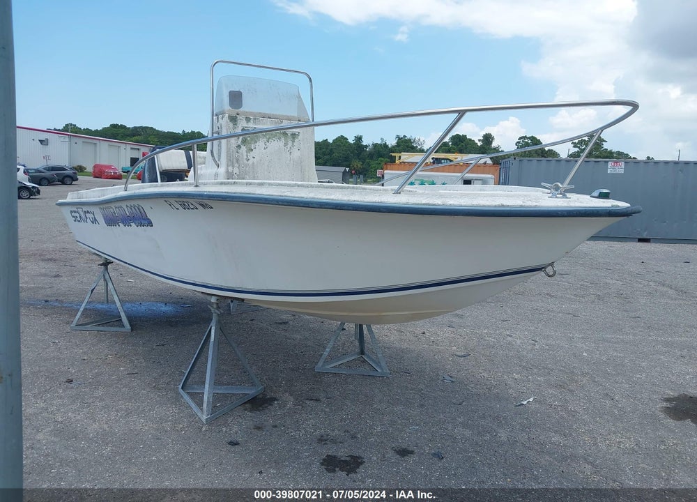 2002 SEA FOX BOAT VIN: LYGBA139G102