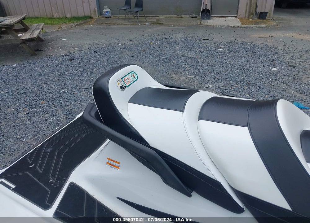 2020 YAMAHA VX LIMITED VIN: YAMA2220J920