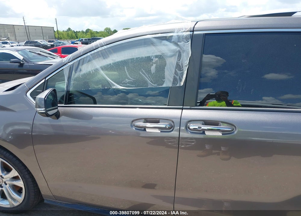 2022 TOYOTA SIENNA PLATINUM VIN: 5TDERKECXNS103571