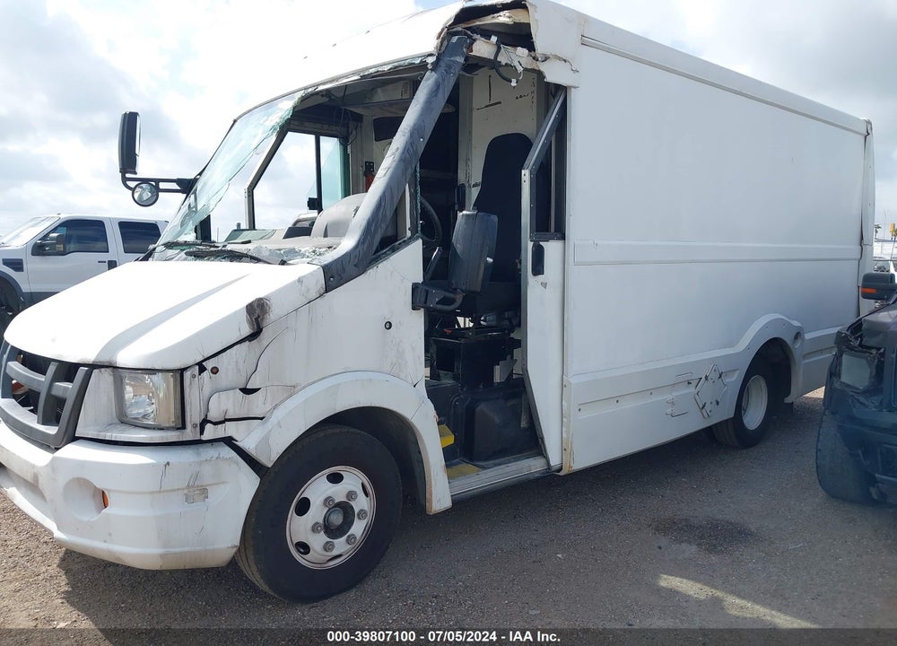 2013 ISUZU COMMERCIAL VAN VIN: JALB4T178D7W00660