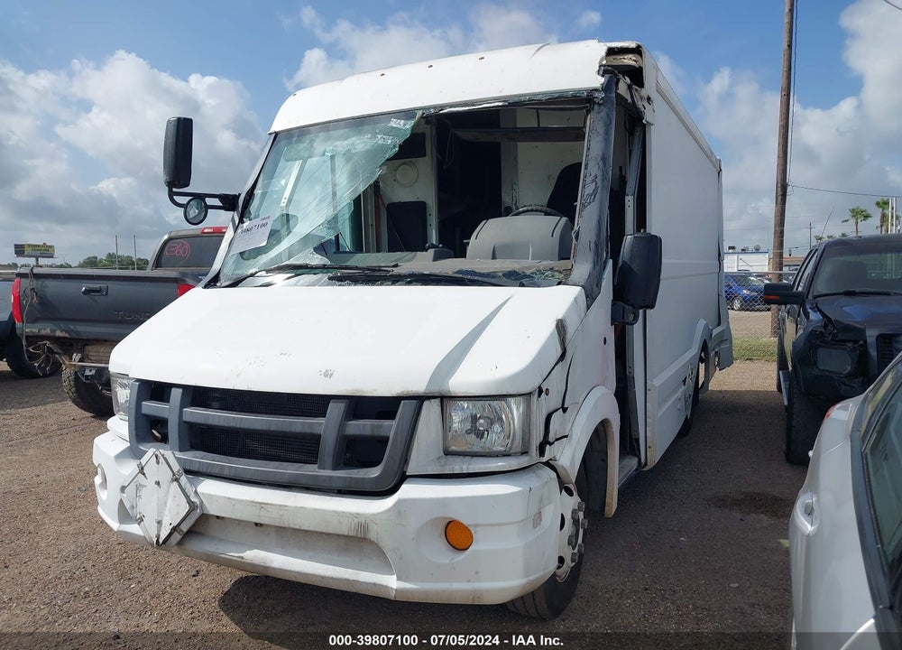 2013 ISUZU COMMERCIAL VAN VIN: JALB4T178D7W00660