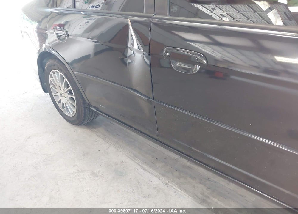 2005 HONDA CIVIC LX VIN: 2HGES16525H580770