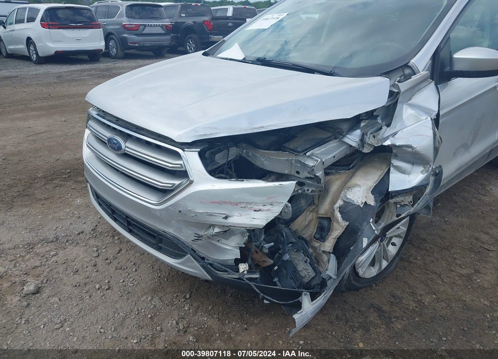 2019 FORD ESCAPE SE VIN: 1FMCU9GD5KUA69675