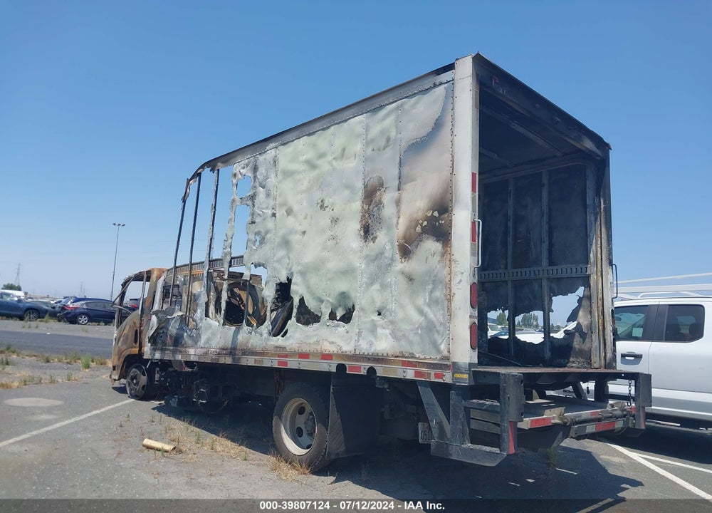 2018 ISUZU NPR XD VIN: JALC4W165J7K00239
