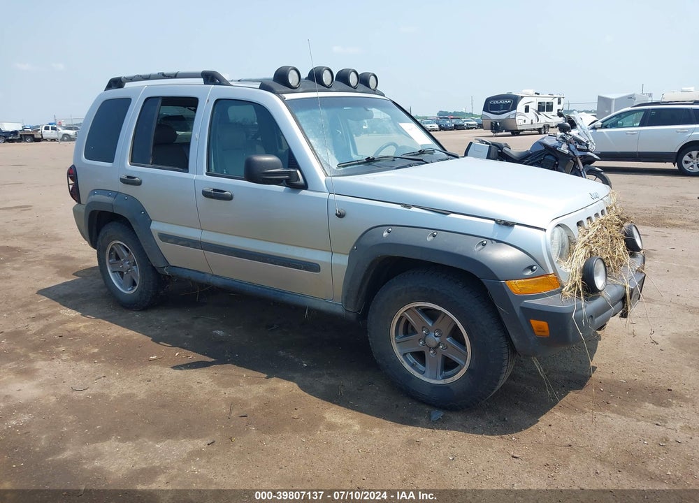 2005 JEEP LIBERTY RENEGADE VIN: 1J4GL38K95W582014