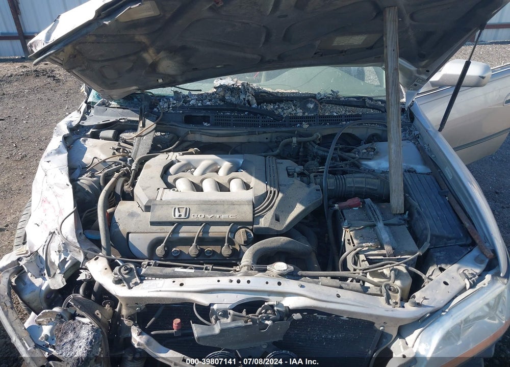 1998 HONDA ACCORD LX V6 VIN: 1HGCG1642WA030999
