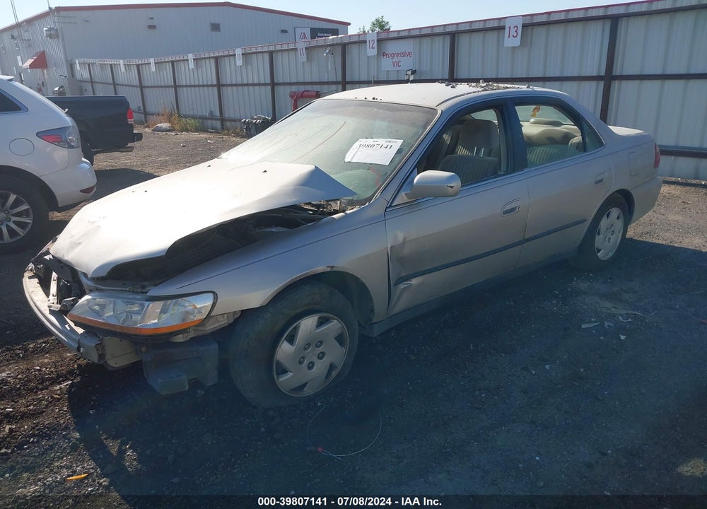 1998 HONDA ACCORD LX V6 VIN: 1HGCG1642WA030999