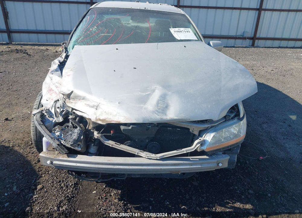 1998 HONDA ACCORD LX V6 VIN: 1HGCG1642WA030999