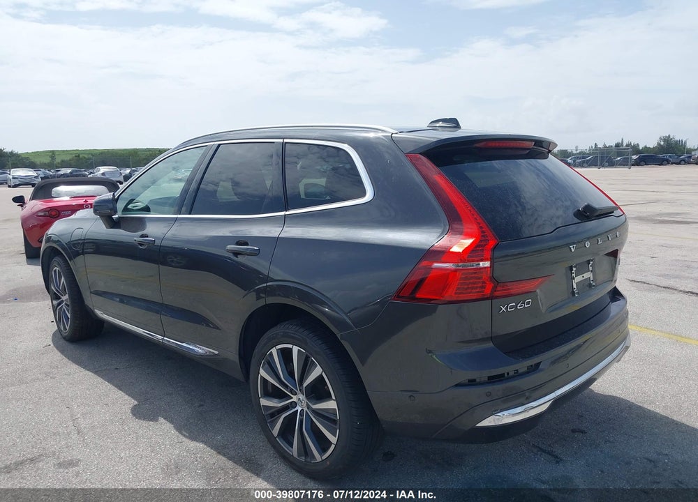 2022 VOLVO XC60 RECHARGE PLUG-IN HYBRID T8 INSCRIPTION EXPRESSION VIN: YV4BR0DZ7N1960440