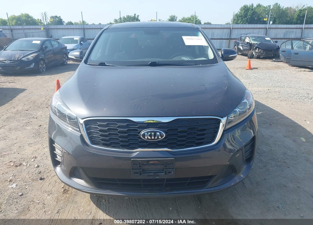 2019 KIA SORENTO 3.3L LX VIN: 5XYPG4A56KG556600