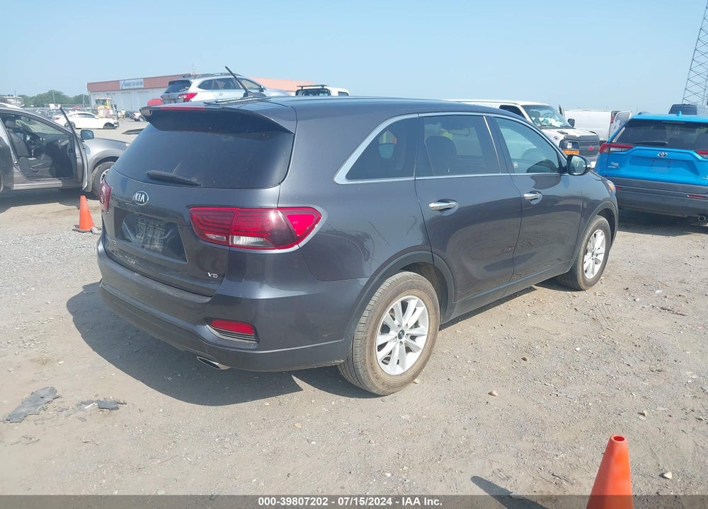 2019 KIA SORENTO 3.3L LX VIN: 5XYPG4A56KG556600