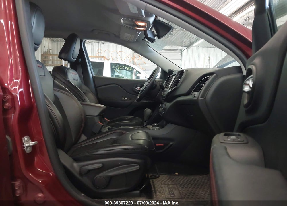 2019 JEEP CHEROKEE TRAILHAWK 4X4 VIN: 1C4PJMBX4KD483694