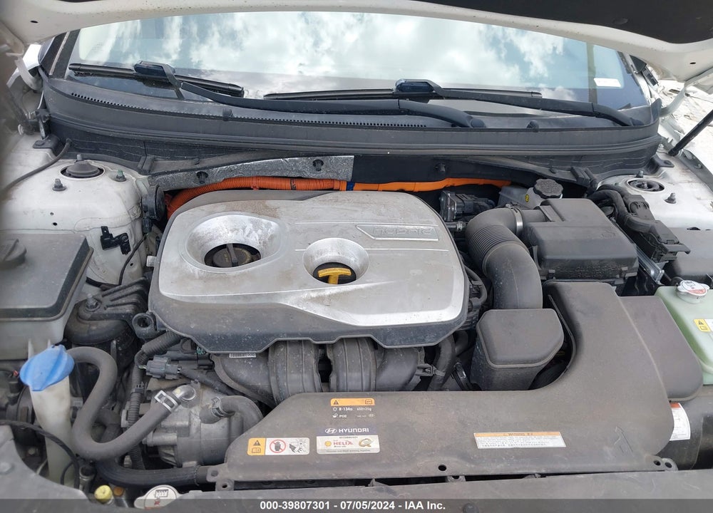 2016 HYUNDAI SONATA HYBRID LIMITED VIN: KMHE34L10GA027658