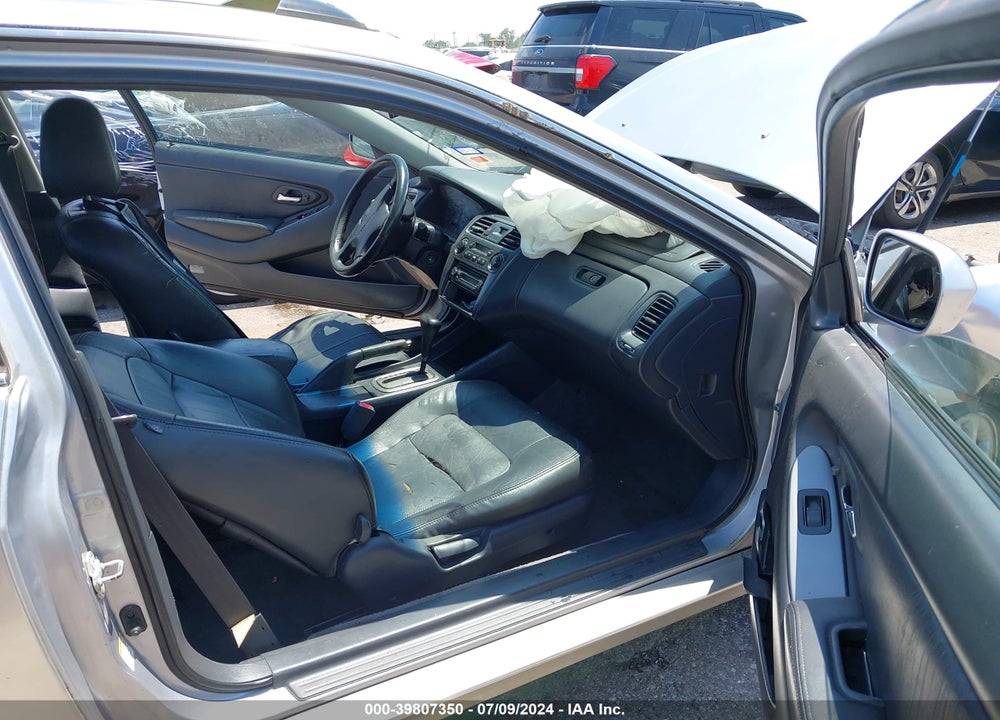 2001 HONDA ACCORD 3.0 EX VIN: 1HGCG22571A025326