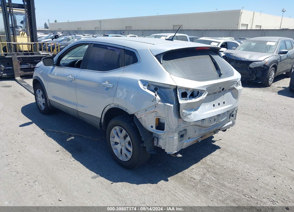 2018 NISSAN ROGUE SPORT VIN: JN1BJ1CP8JW185744