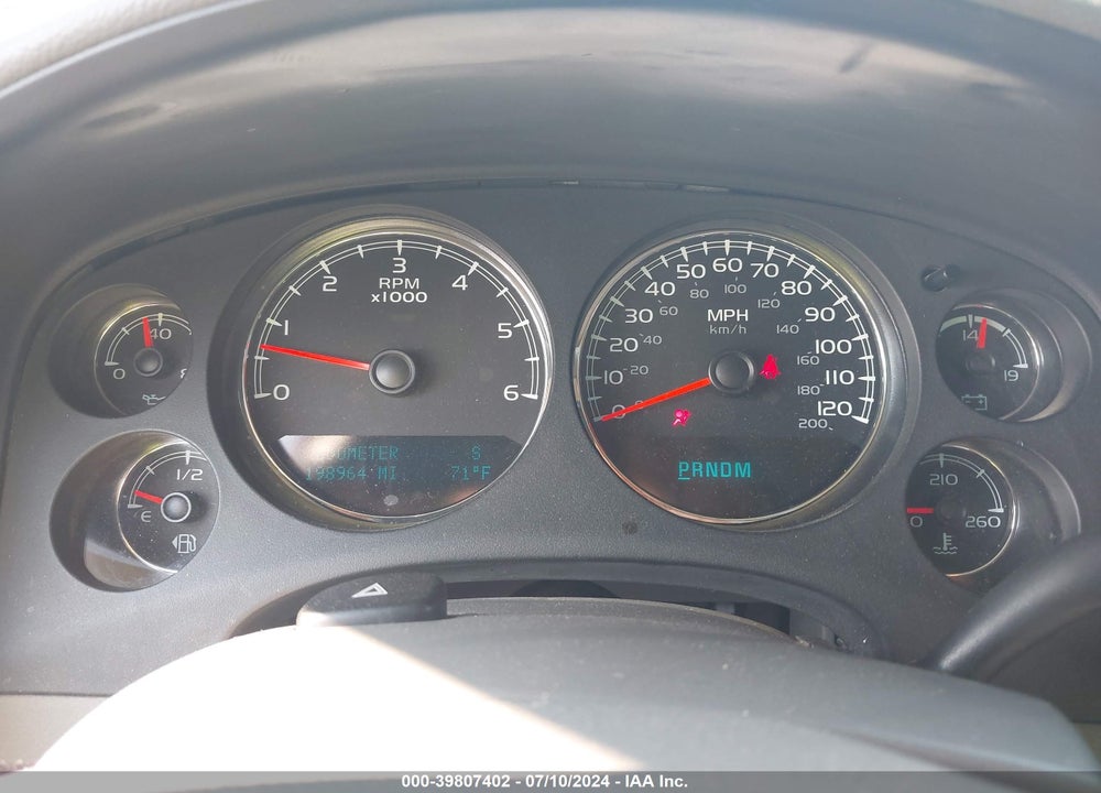 2012 CHEVROLET SUBURBAN 1500 LT VIN: 1GNSKJE76CR147705
