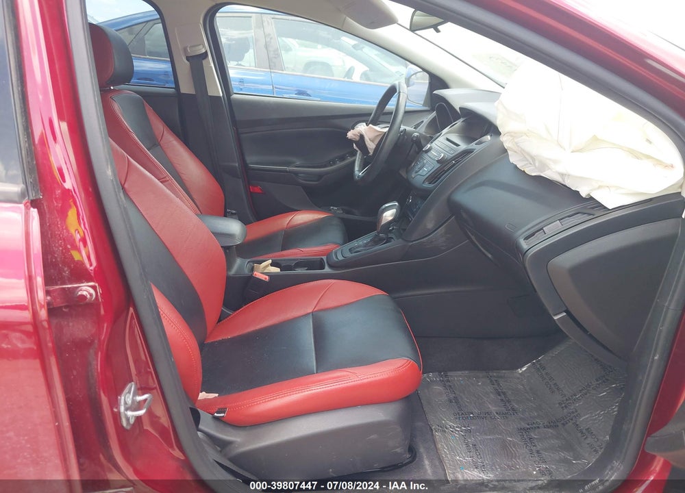 2015 FORD FOCUS SE VIN: 1FADP3K22FL248289
