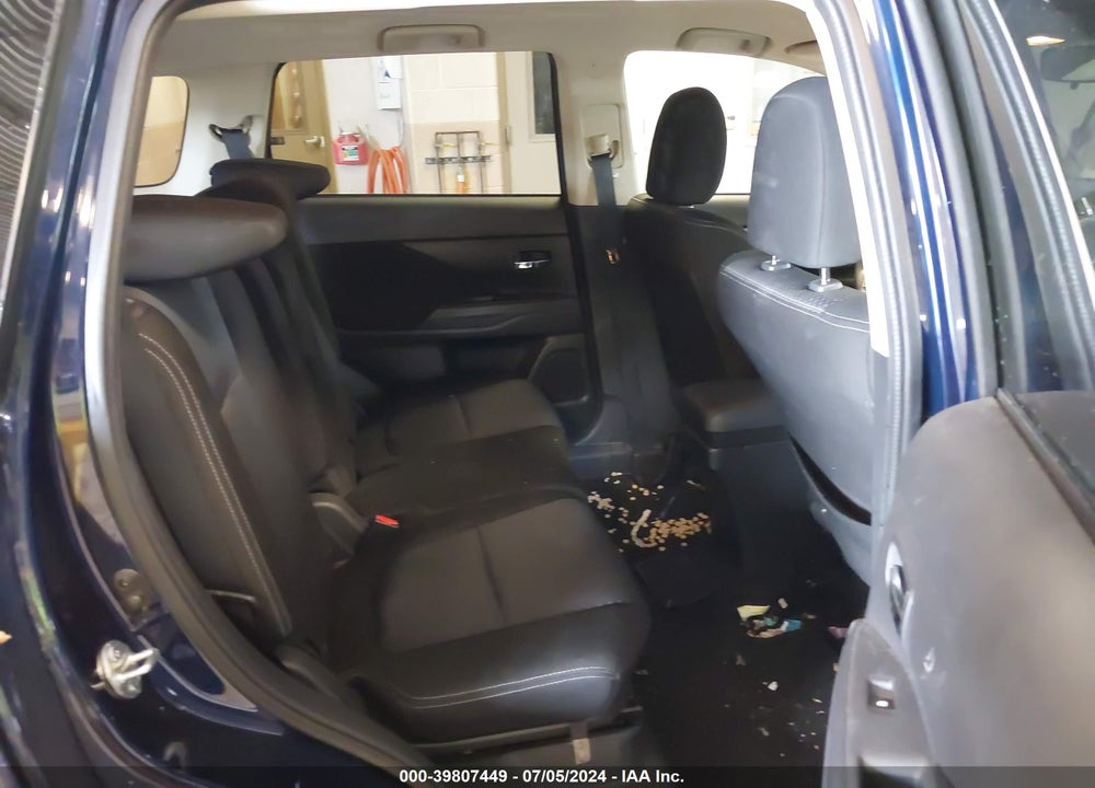 2018 MITSUBISHI OUTLANDER ES VIN: JA4AZ3A36JZ054544