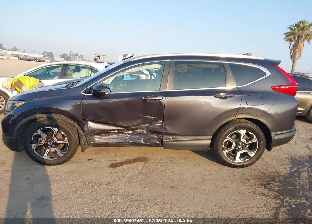 2018 HONDA CR-V TOURING VIN: 7FARW1H94JE029913