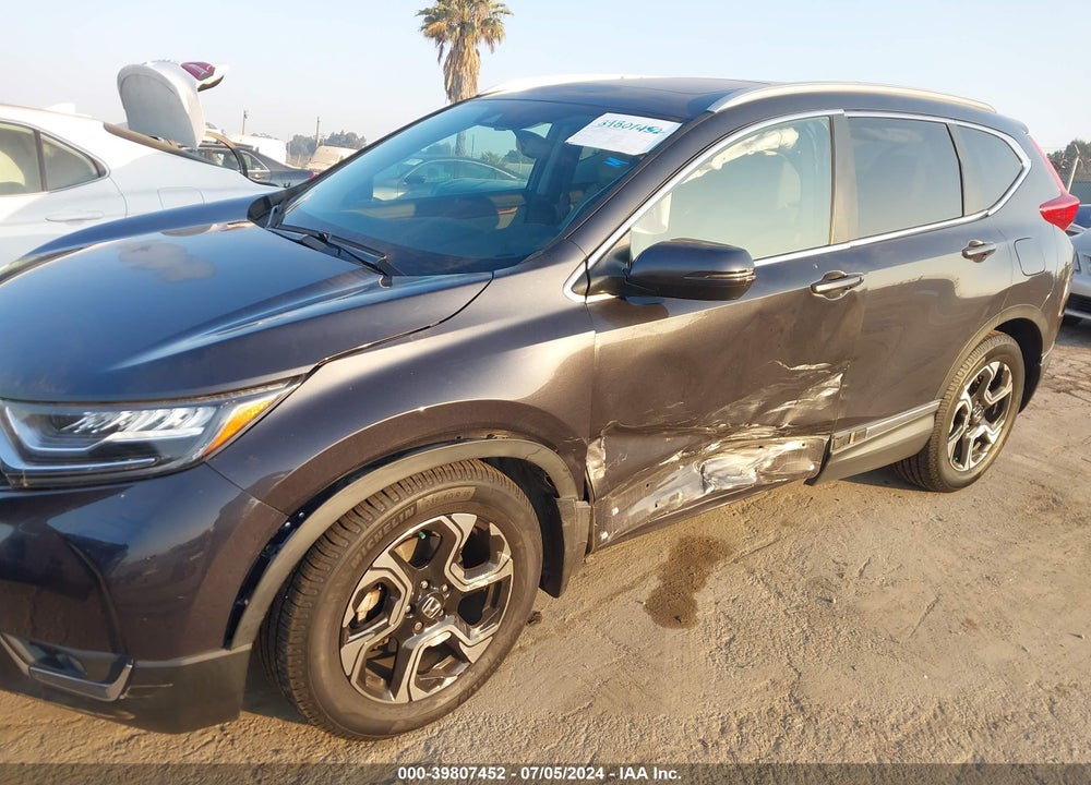 2018 HONDA CR-V TOURING VIN: 7FARW1H94JE029913
