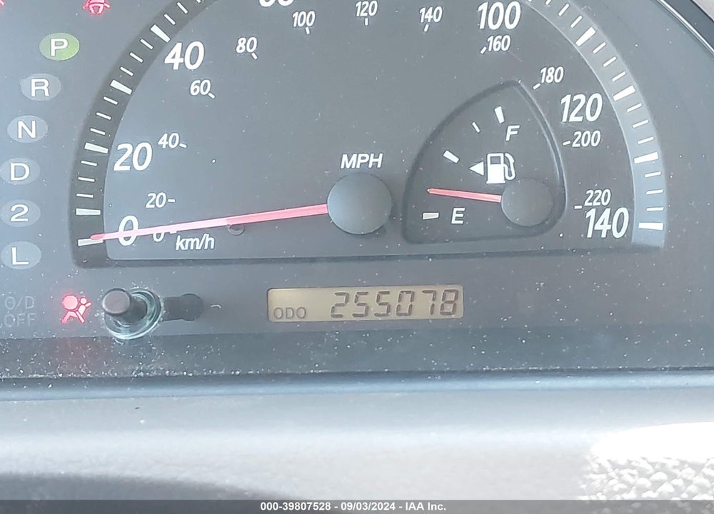 2002 TOYOTA CAMRY LE VIN: 4T1BE32K02U107843