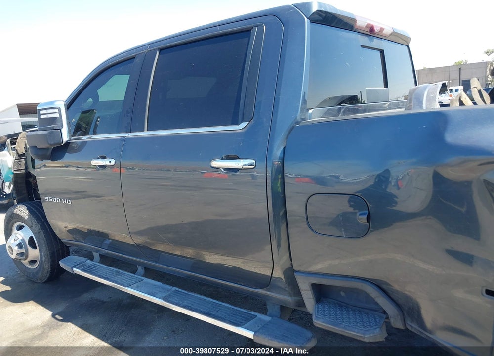 2020 CHEVROLET SILVERADO 3500HD 4WD  LONG BED HIGH COUNTRY VIN: 1GC4YVEY6LF182794