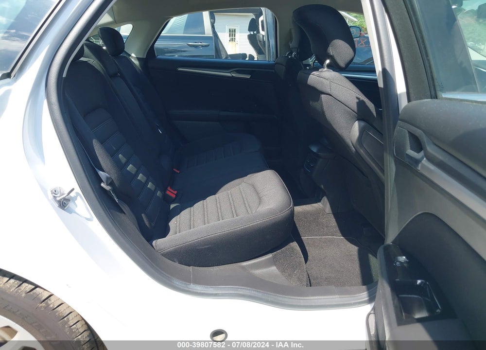 2015 FORD FUSION SE VIN: 3FA6P0H79FR150016