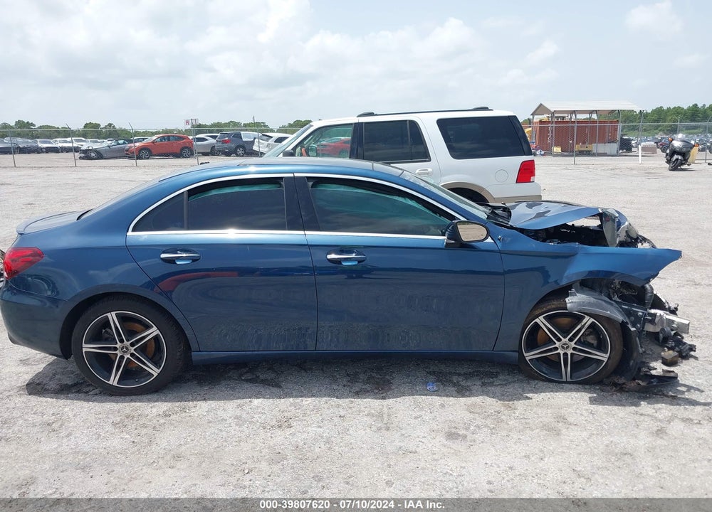 2019 MERCEDES-BENZ A 220 VIN: WDD3G4EB2KW021917