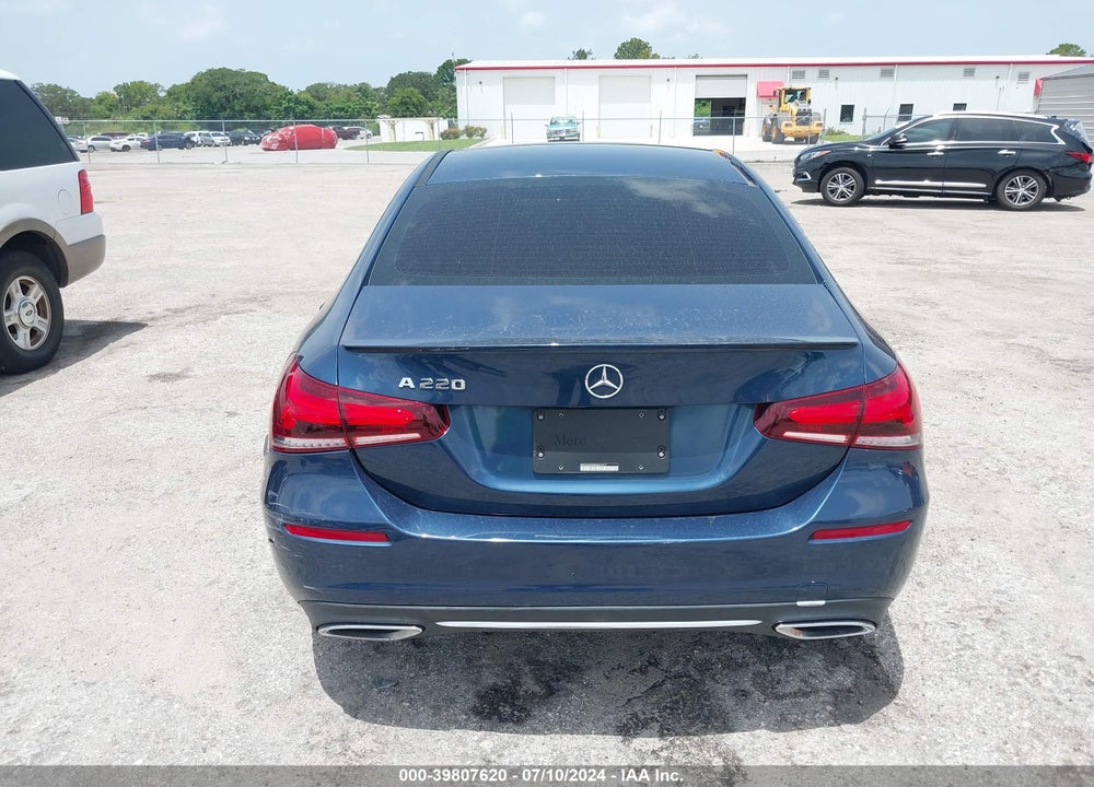 2019 MERCEDES-BENZ A 220 VIN: WDD3G4EB2KW021917