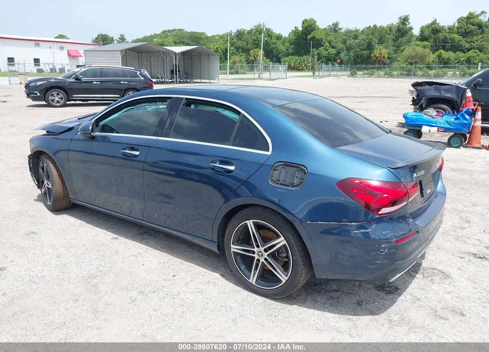 2019 MERCEDES-BENZ A 220 VIN: WDD3G4EB2KW021917