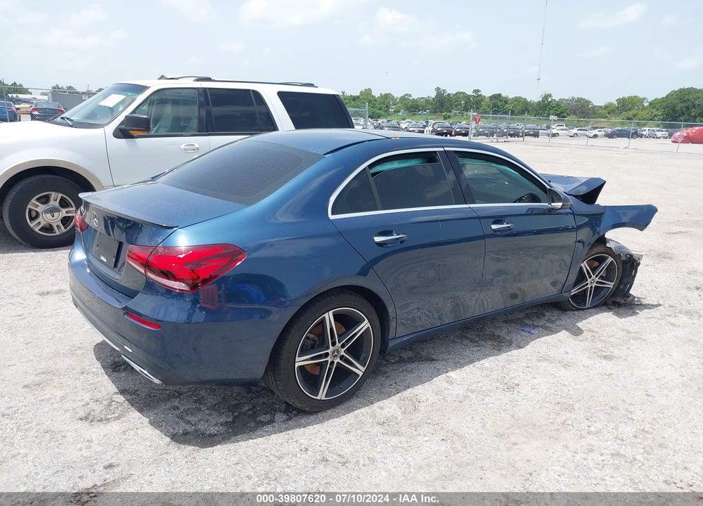 2019 MERCEDES-BENZ A 220 VIN: WDD3G4EB2KW021917