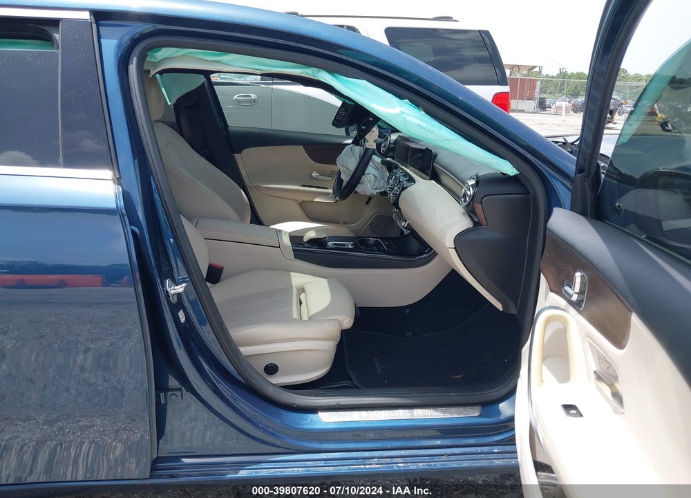 2019 MERCEDES-BENZ A 220 VIN: WDD3G4EB2KW021917