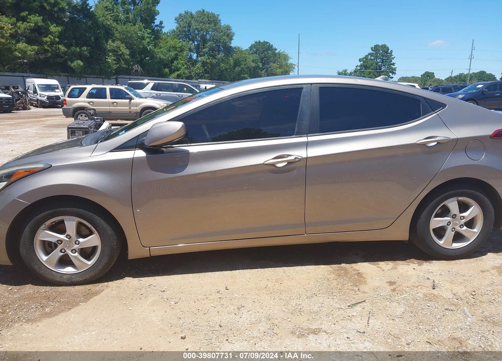 2014 HYUNDAI ELANTRA SE VIN: 5NPDH4AE7EH496551