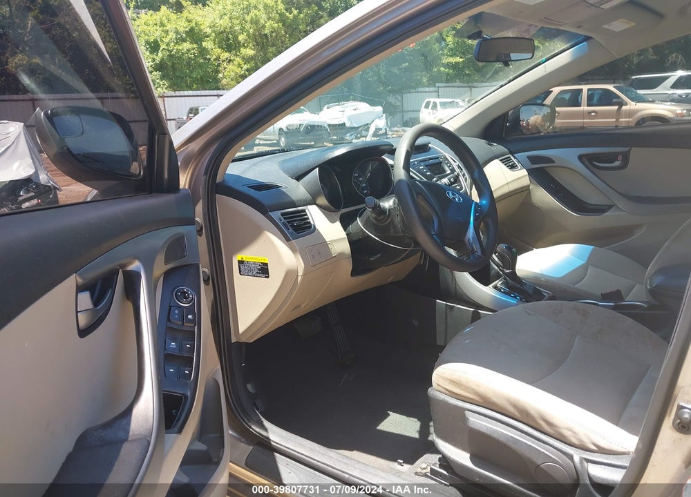 2014 HYUNDAI ELANTRA SE VIN: 5NPDH4AE7EH496551