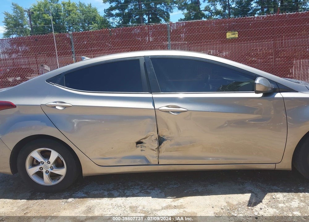 2014 HYUNDAI ELANTRA SE VIN: 5NPDH4AE7EH496551