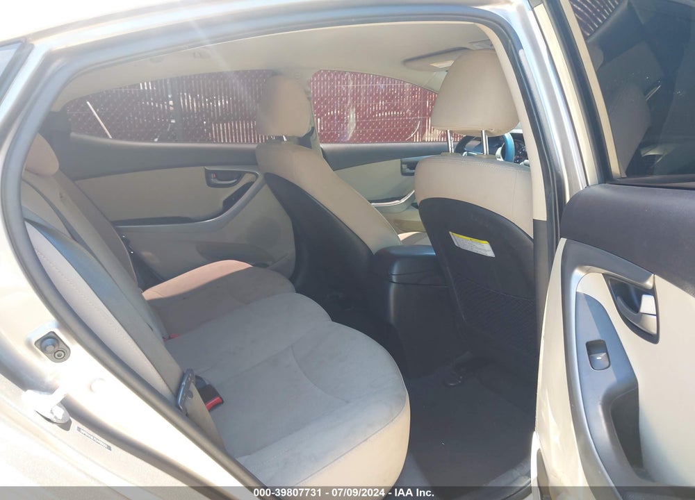 2014 HYUNDAI ELANTRA SE VIN: 5NPDH4AE7EH496551