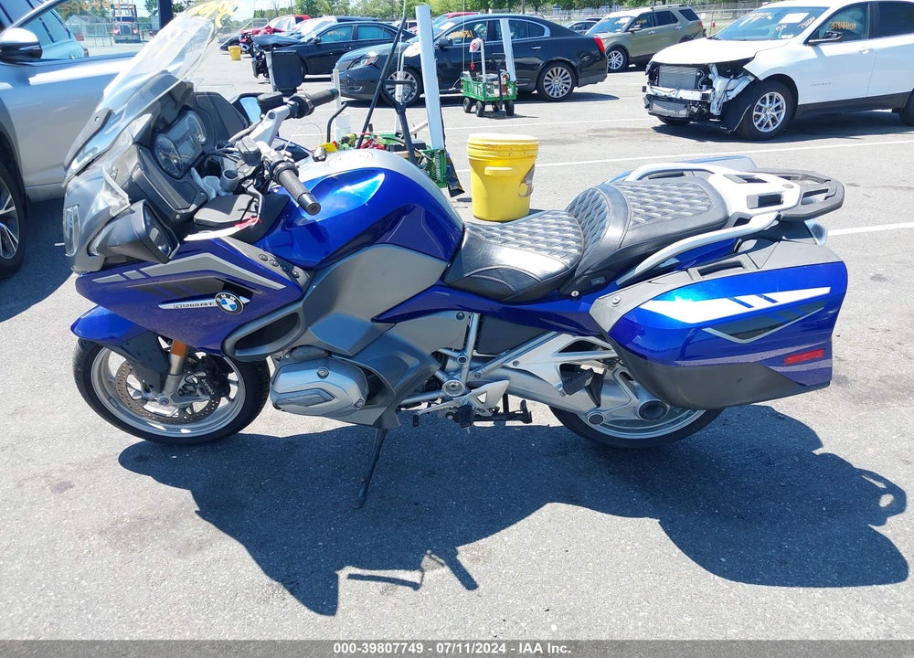 2015 BMW R1200 RT VIN: WB10A1306FZ193514