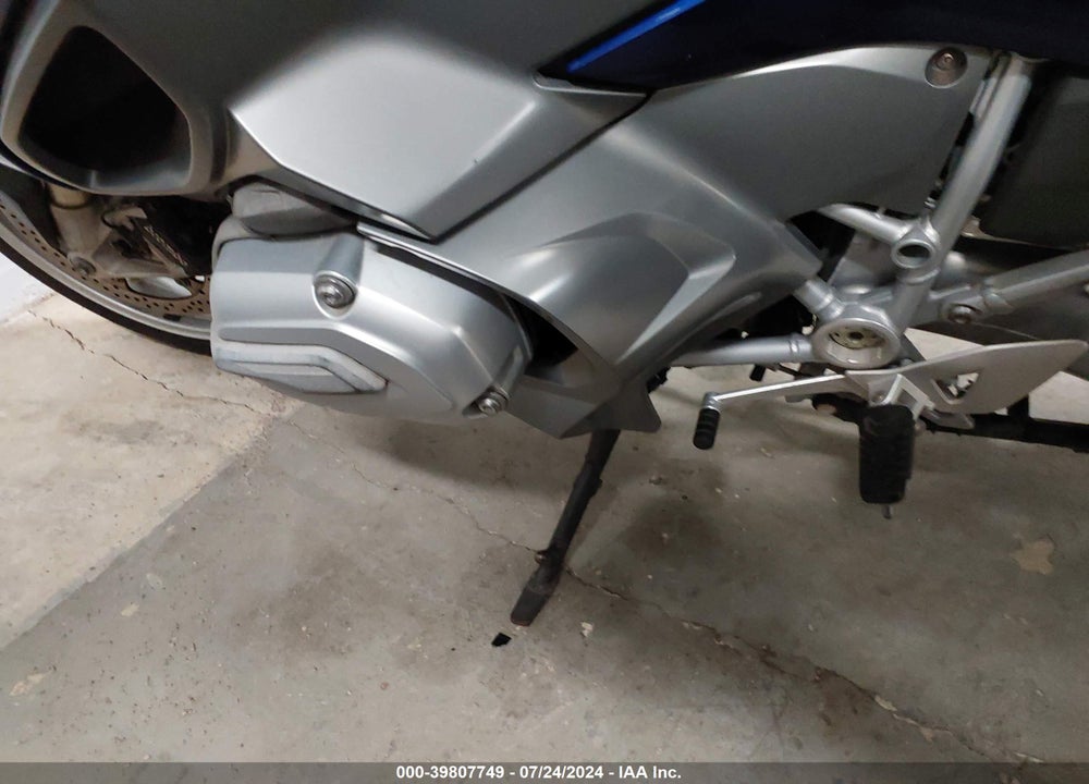 2015 BMW R1200 RT VIN: WB10A1306FZ193514